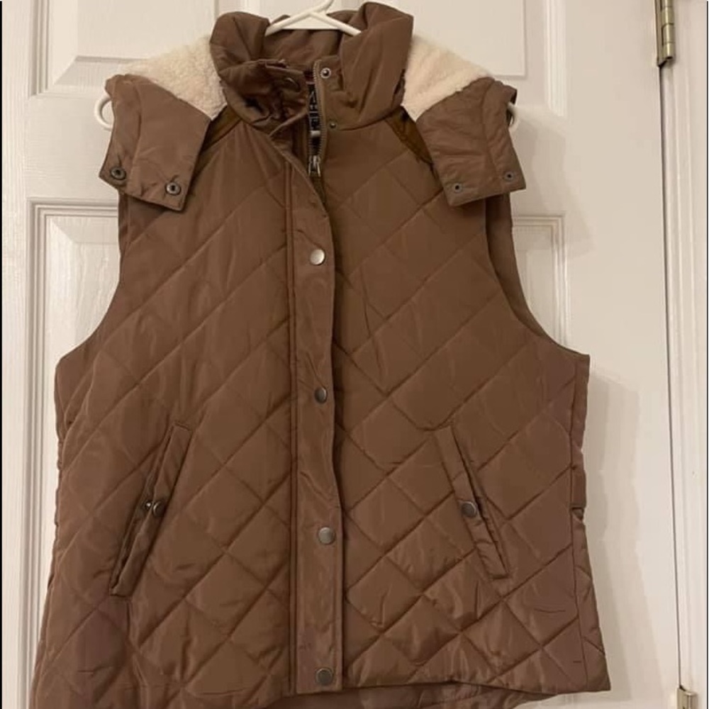 Barely worn quilted vest